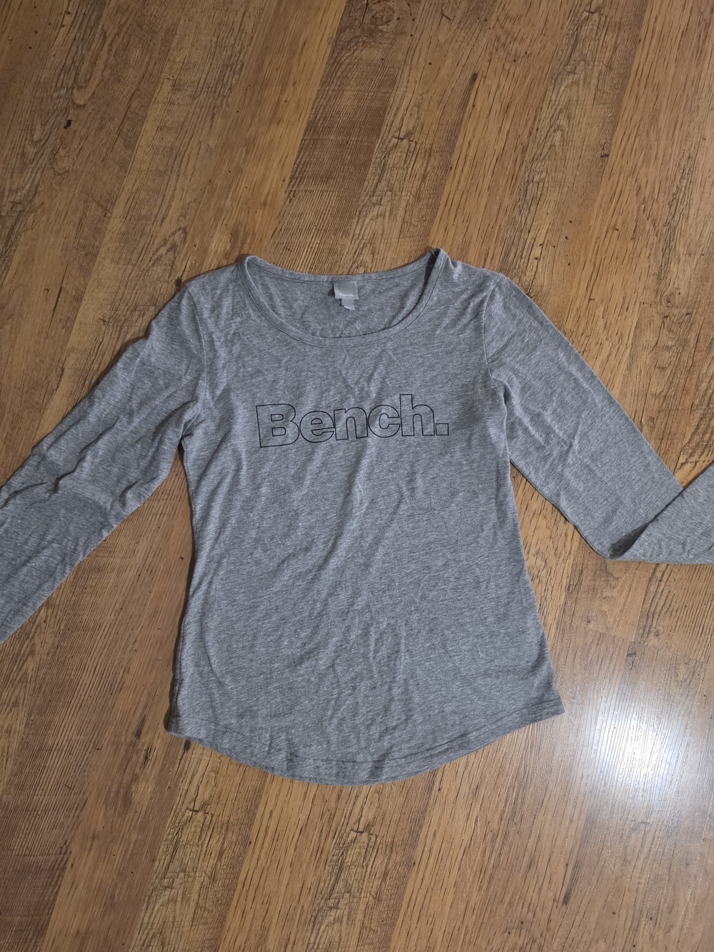 ✨️Bench Women's Gray Long-Sleeve Scoop Neck Tee✨️